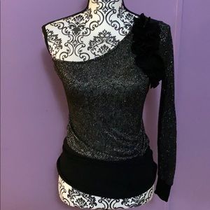 One shoulder sweater